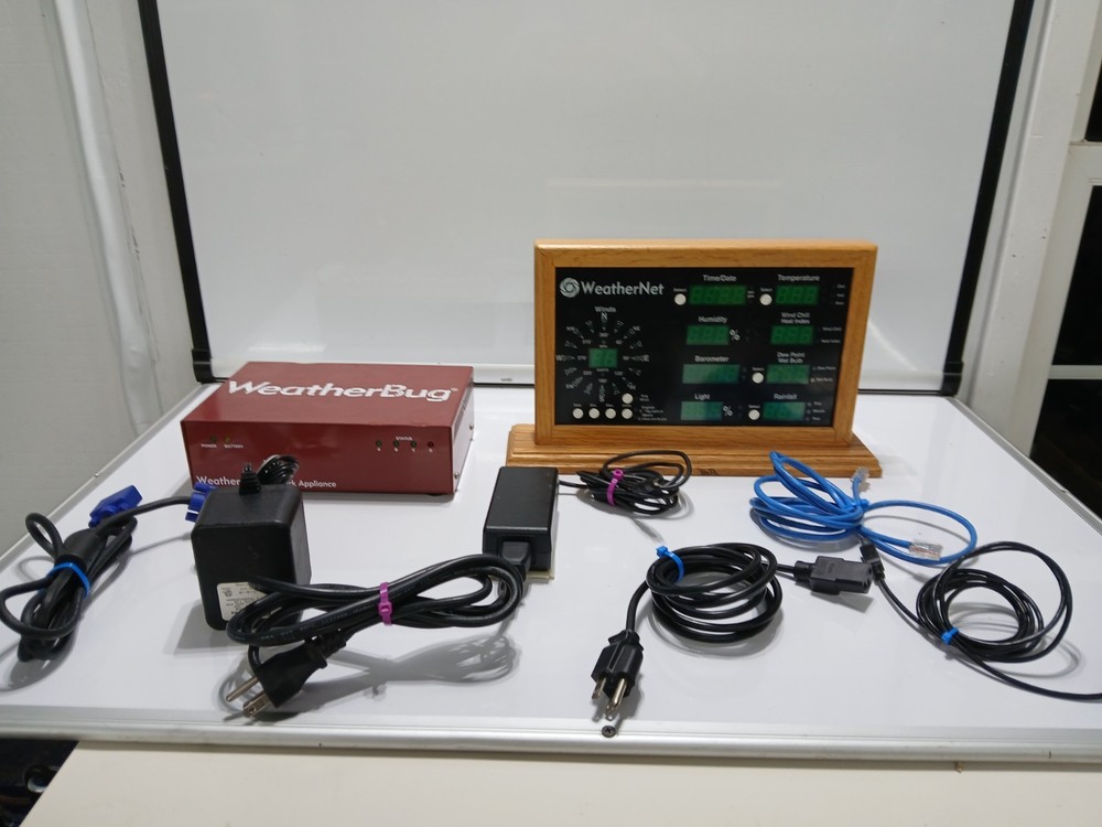 Weather Bug Network Appliance Tracking Station Data Logger Internet Transmitter