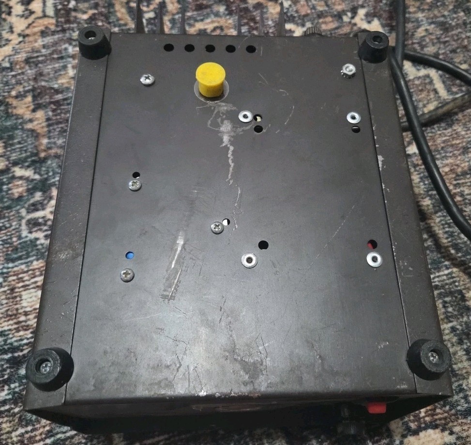 Astron Rs-10A Regulated Power Supply