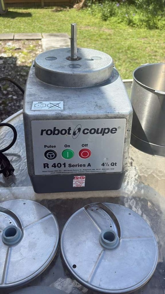Robot Coupe R401 series A