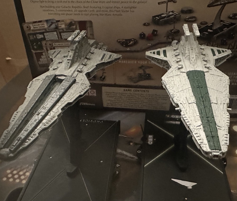 Star Wars Armada Venator Class Star Destroyer(fully painted)