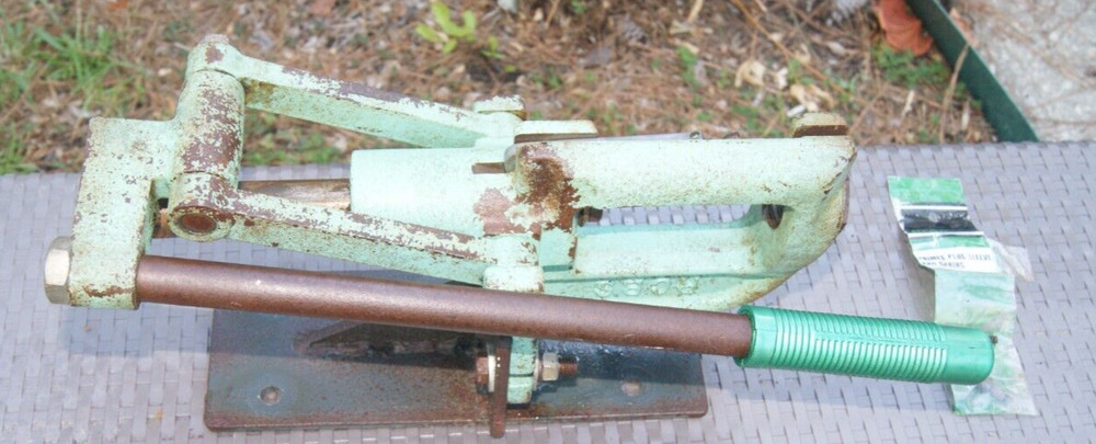 RCBS RC HUGE  MOUNTING RELOADING PRESS WITH MOUNT