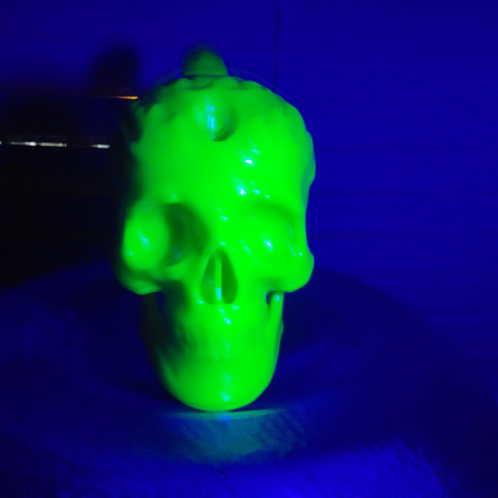 Flaming Skull Bong Bubbler black light reactive