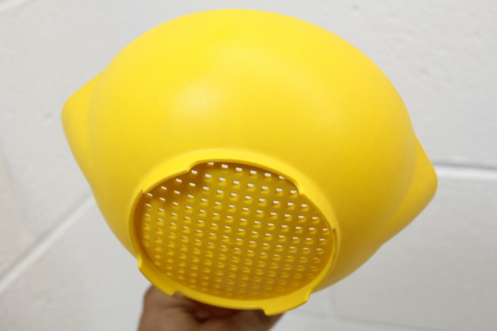 Vintage Tupperware Small Bright Yellow Colander Strainer 1 quart 1200 CLEAN! euc