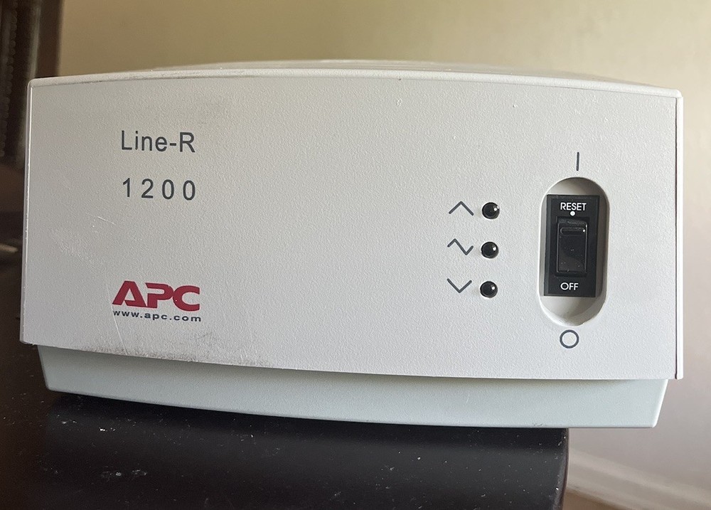 APC Automatic Voltage Regulator | LE1200 | Line-R 1200VA Tested Working
