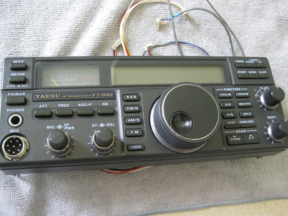 Yaesu FT-840 Front Panel COMPLETE and in Good shape and working as it should