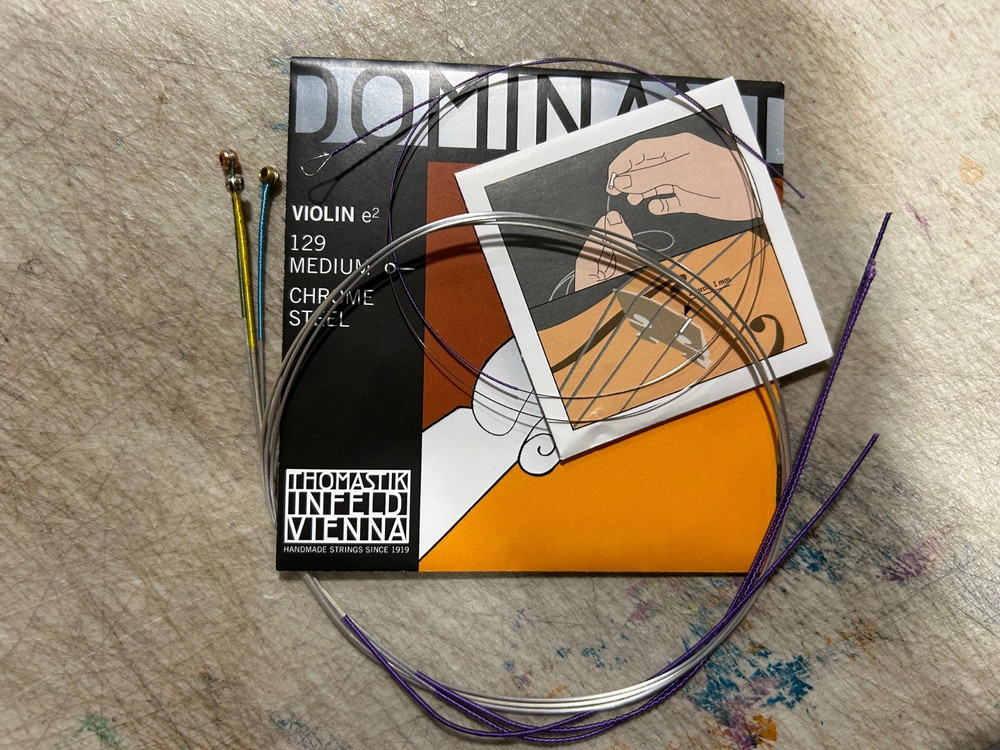 Thomastik Dominant Violin  Strings Set 4/4  135B Fits Ball E and Loop E