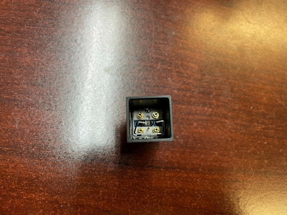 Eaton Push Button Switch 582-10A2B0C1