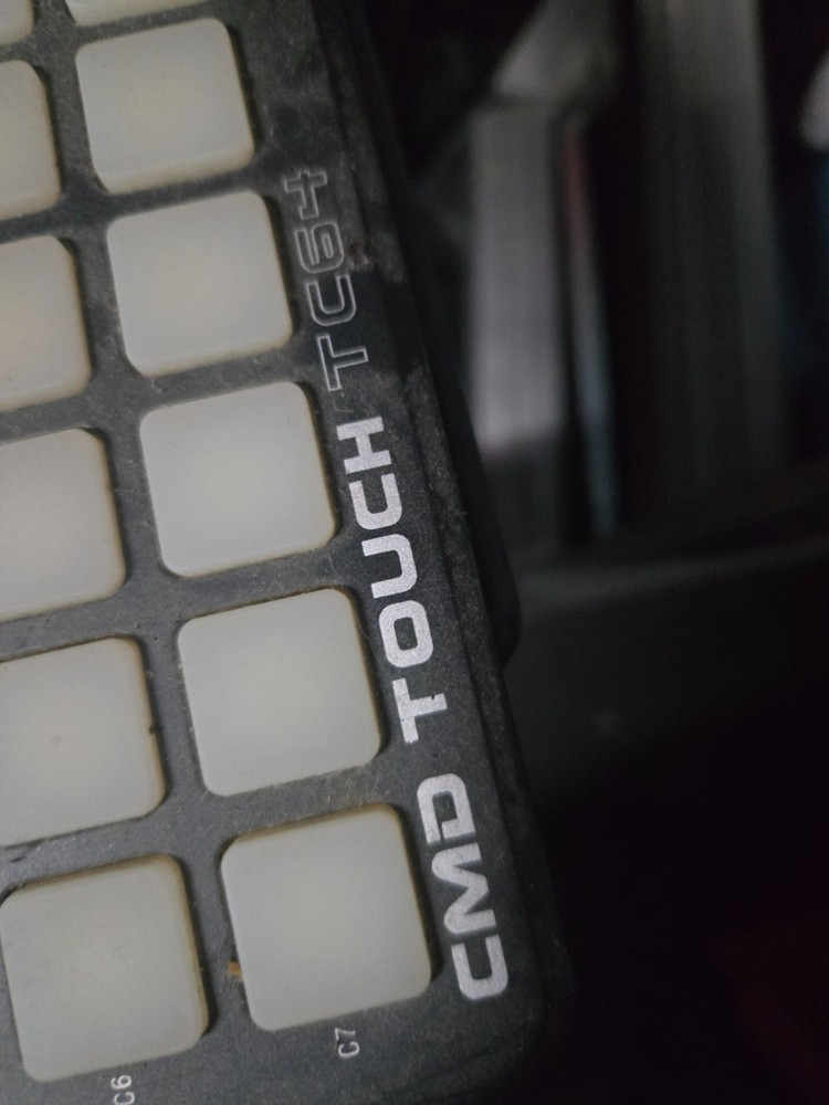 Behringer CMD TOUCH TC64 Clip Launch Controller with 64 Buttons and Multi-Color