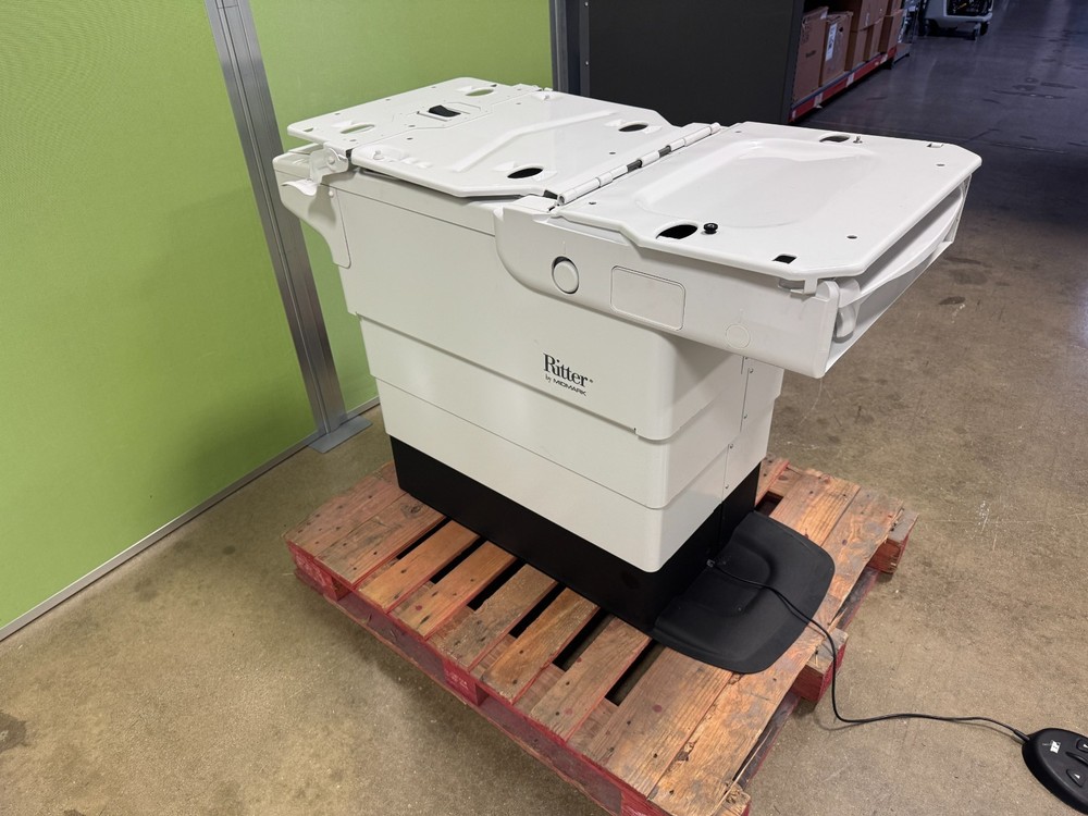 Midmark Ritter 224 Exam Table