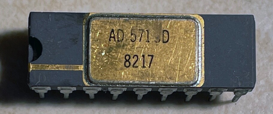 Analog Devices AD571JD AD571 10 Bit A/D Converter