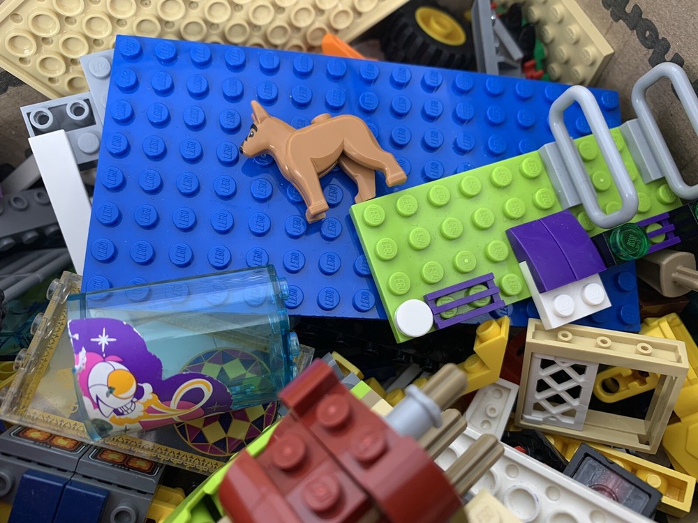 Genuine Authentic Legos 5 Lbs Lot Of Random Pieces