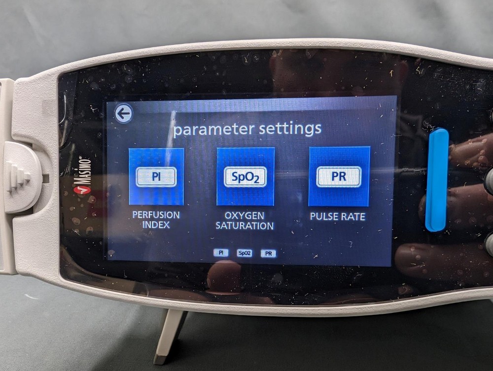 Masimo Radical 7 Pluse Oximeter Spo2 touchscreen wifi bluetooth