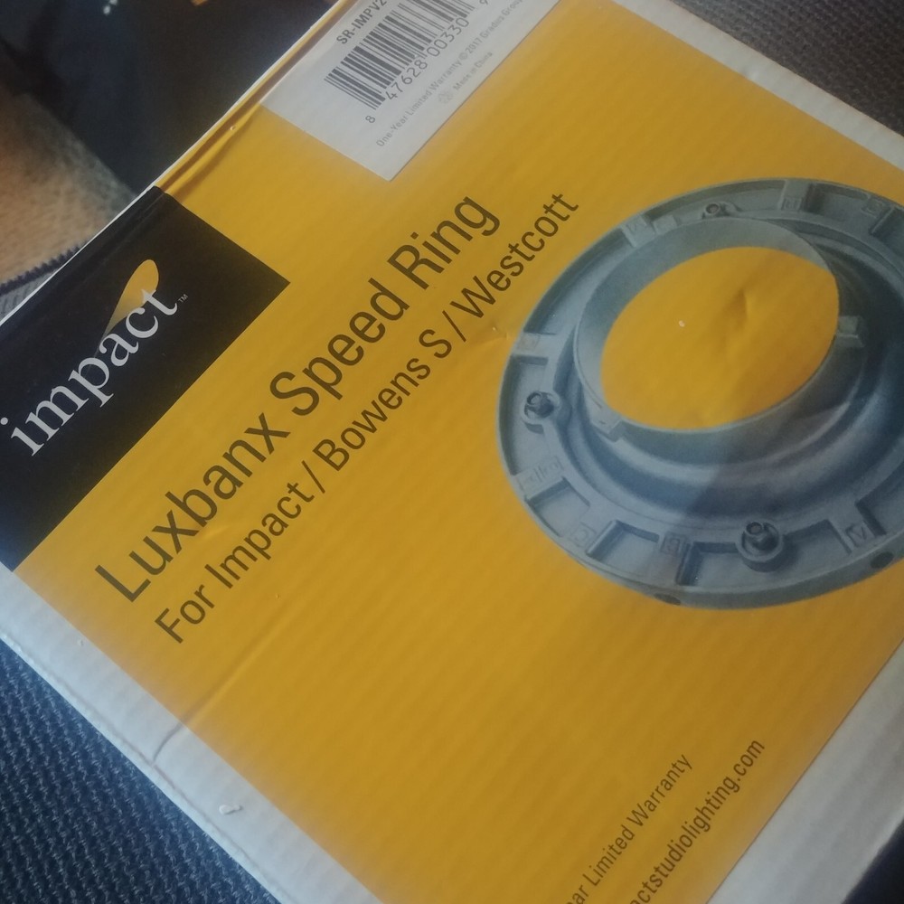 Impact Luxbanx Softbox 24" x 32" Rectangular WITH Speed Ring