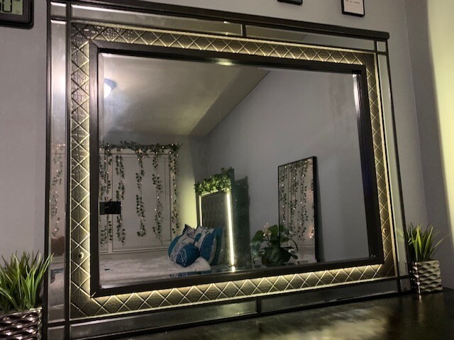 4 Piece Queen Bedroom Set