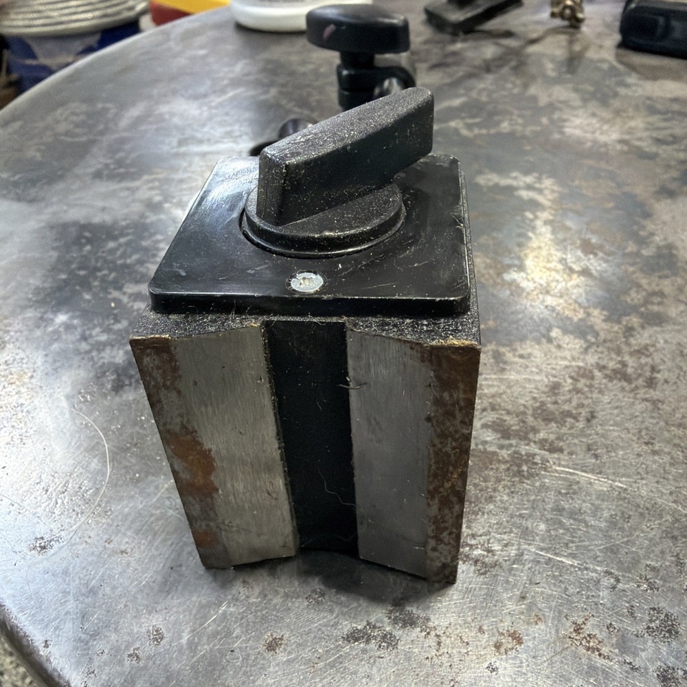 Magnetic Stand - Black