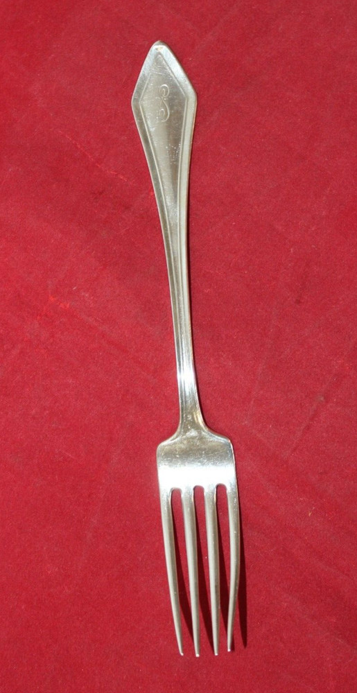 Dixie by Manchester 7-1/4" Dinner Fork (1910) "S" Monogram ~40g