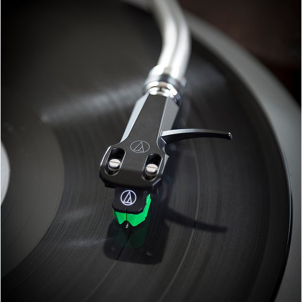 Audio Technica AT-VM95E/H Headshell VM Stereo Cartridge