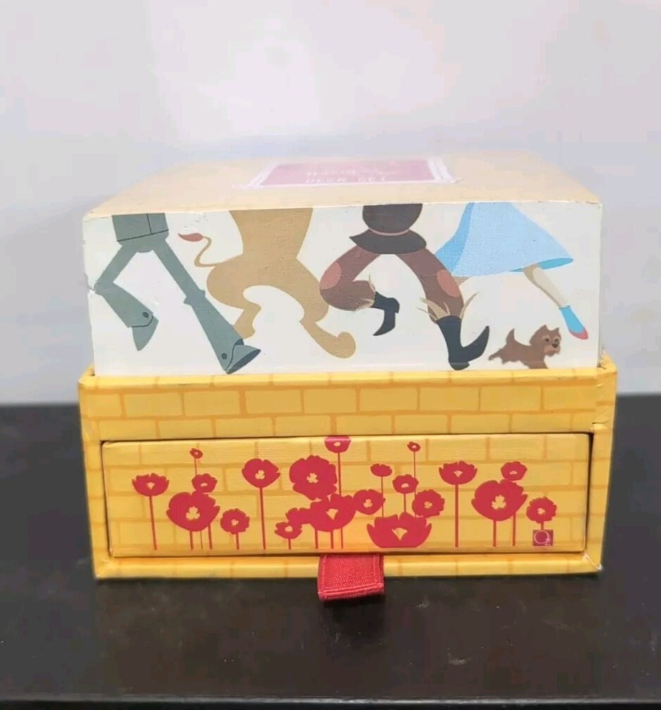 Hallmark Wizard of Oz Desk Set - 450 Sheet Notepad - New