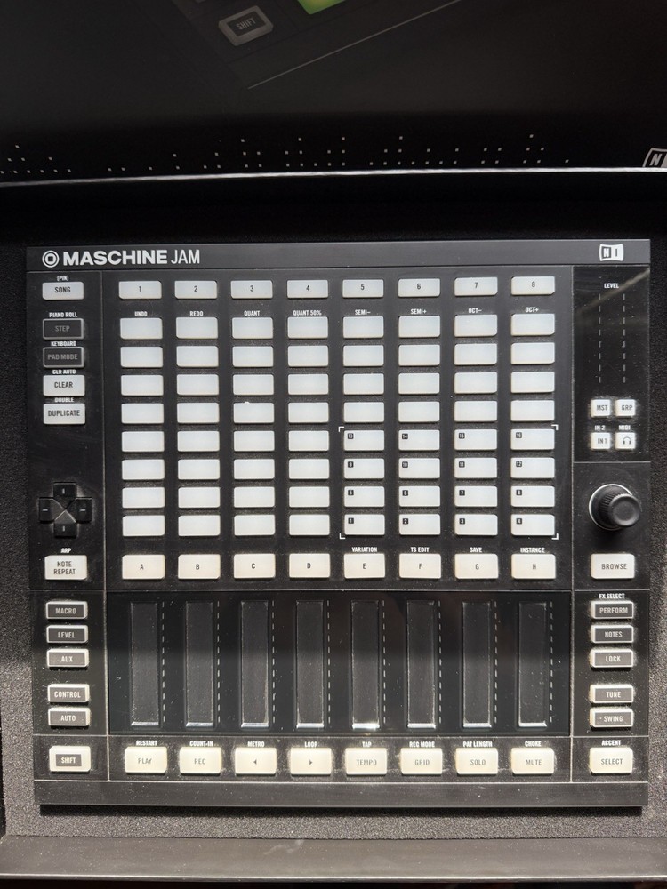 Native Instruments Maschine Jam Pad Controller 64 Keys