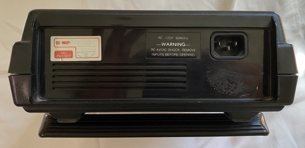 BK Precision 3011B 2MHz Function Generator with power cord