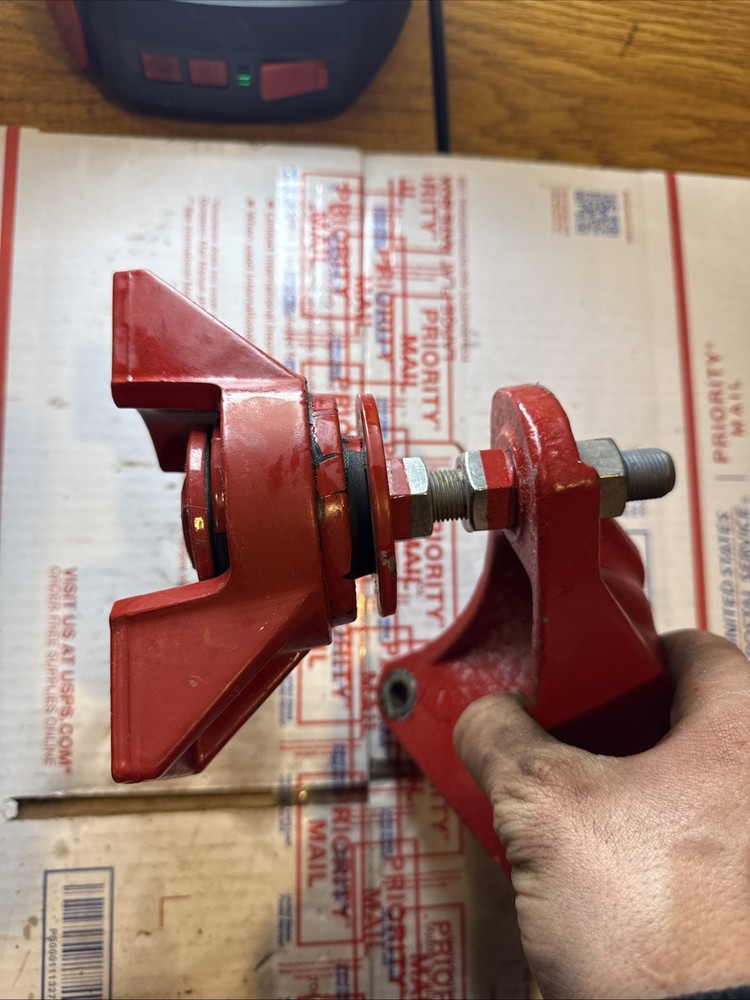 2019 Volvo Penta 6.2 engine mount 22012958