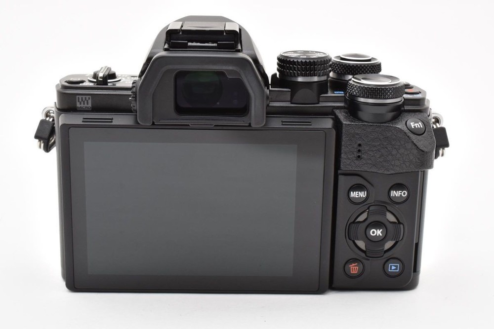OLYMPUS OM-D E-M10 MARK II BODY 672280