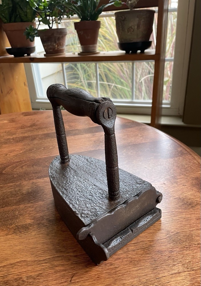 EARLY HAND FORGED 19TH CENT. IRON (J)