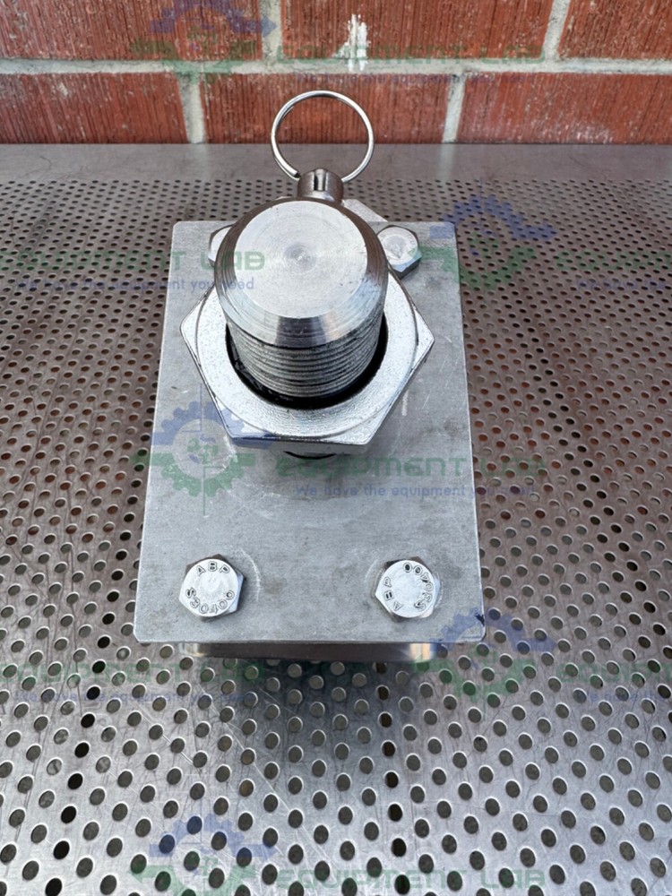 Albion Dual Tech 5" Industrial Caster w/ Threaded Fitting, 6" x 4.5" Platform