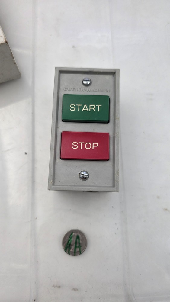 CUTLER-HAMMER PUSH BUTTON STATION 2 ELEMENT STANDARD DUTY, 10250H5200