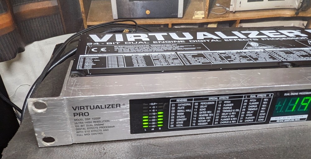 Behringer Virtualizer Pro DSP-1000P 24-bit dual engine digital effects processer