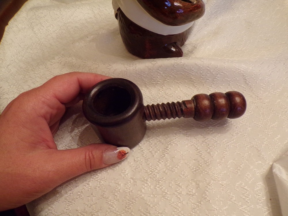 VTG Monkey Nut Cracker Set