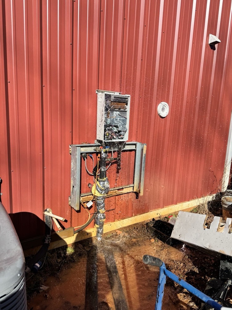 Takagi TK-110U-I 140,000 BTU Tankless Natural Gas Water Heater - White