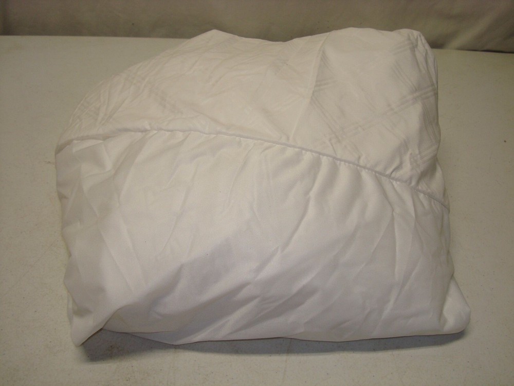 AllerEase Hypoallergenic Twin Maximum Allergy and Bedbug Protector
