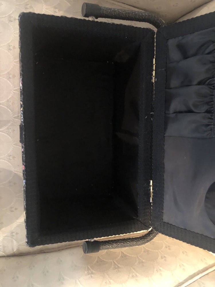 Vtg Sewing Basket