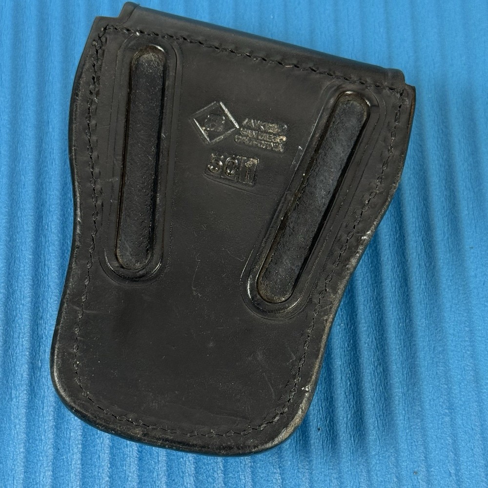 Aker 501 Handcuff Pouch Holder Black Leather Security Belt Loop