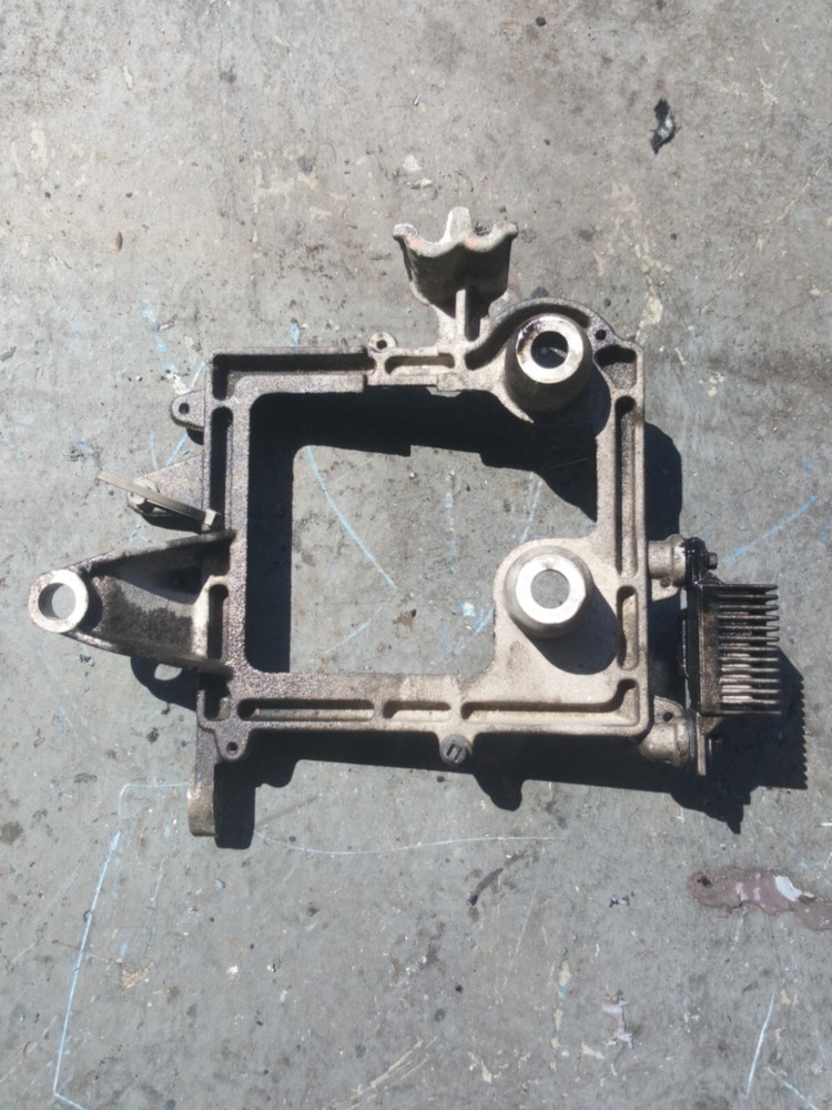 Maxxforce 13 ECM Mounting Bracket 3005299C