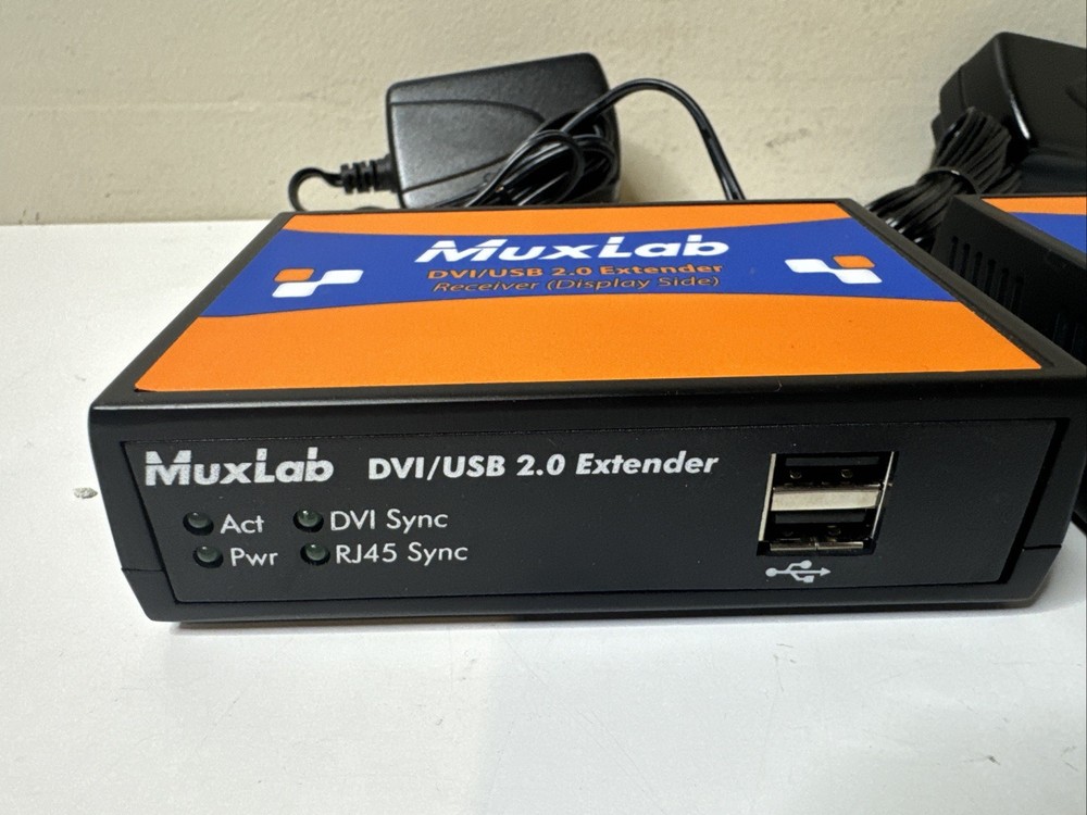 Muxlab 500391 DVI / USB2.0 HDBaseT Extender Kit (Source & Display)