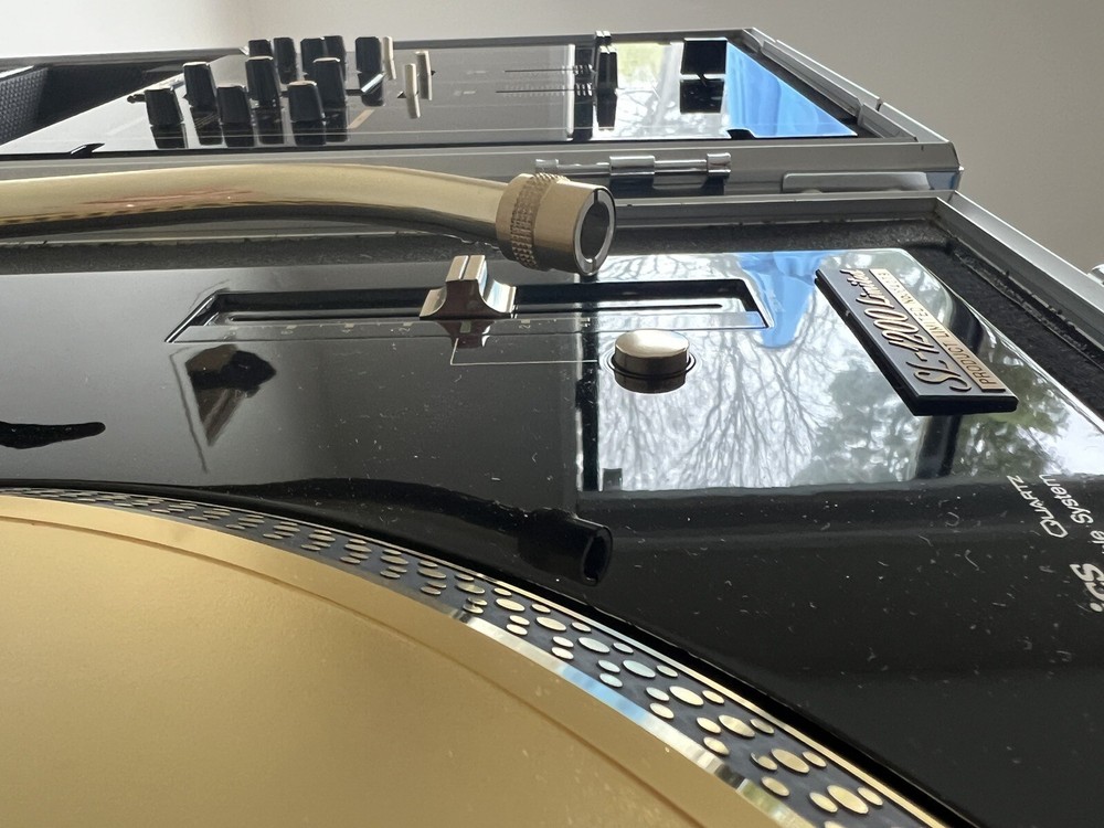 TECHNICS SL-1200 LTD Limited Gold Edition (open box)