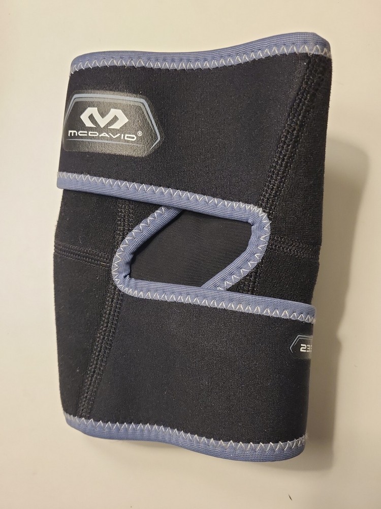 McDavid True Ice Elbow/Wrist Ice Wrap with Compression for Elbow/Wrist Reusable