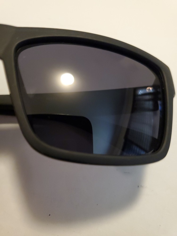 DUBERY BLACK FRAME SUNGLASSES