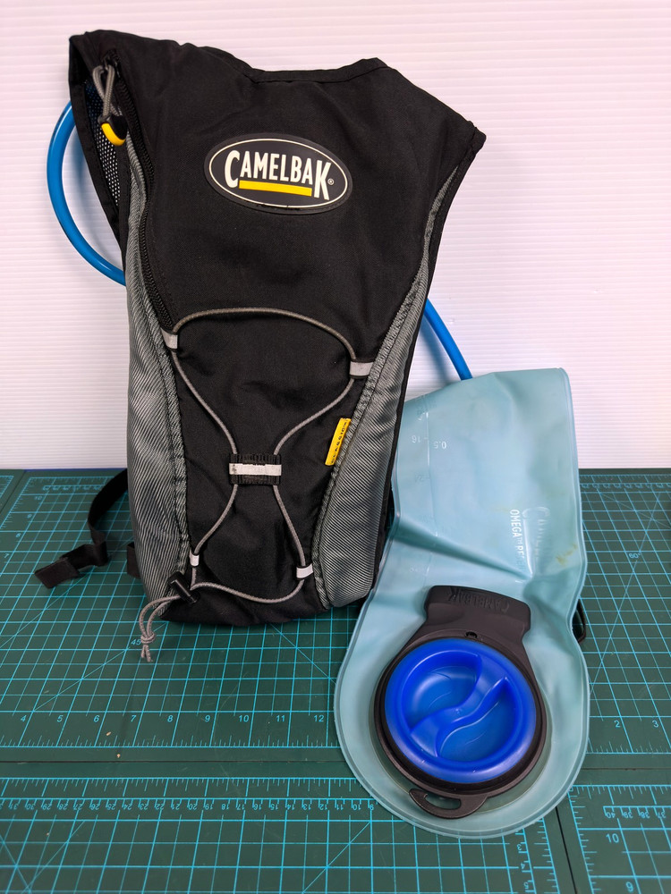 CamelBak Hydration Pack Backpack One Size Black Reservoir 2.0L Bladder