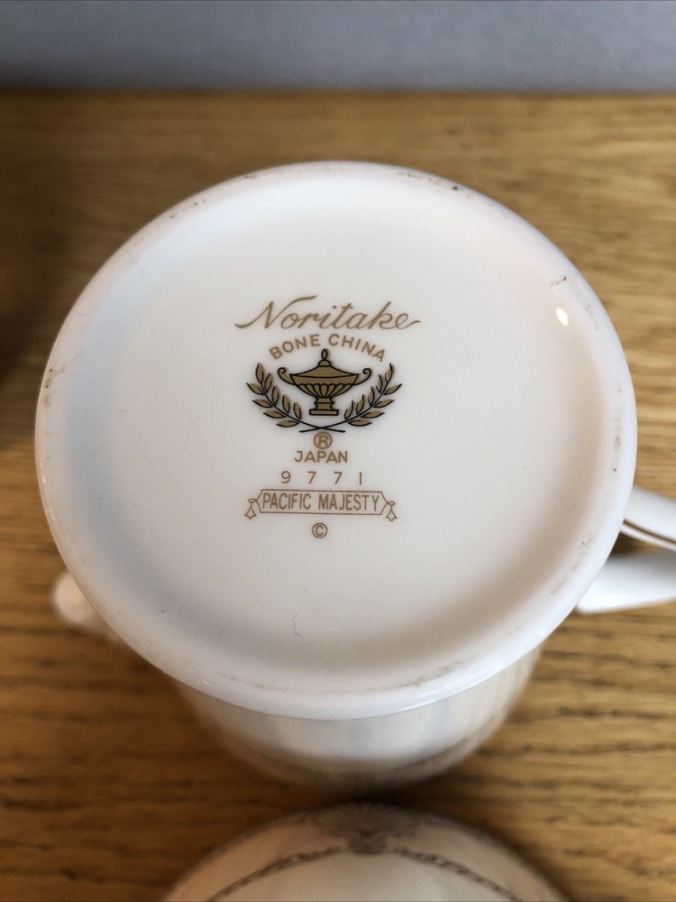 Noritake Pacific Majesty Cream & Sugar w/ Lid Set Bone China