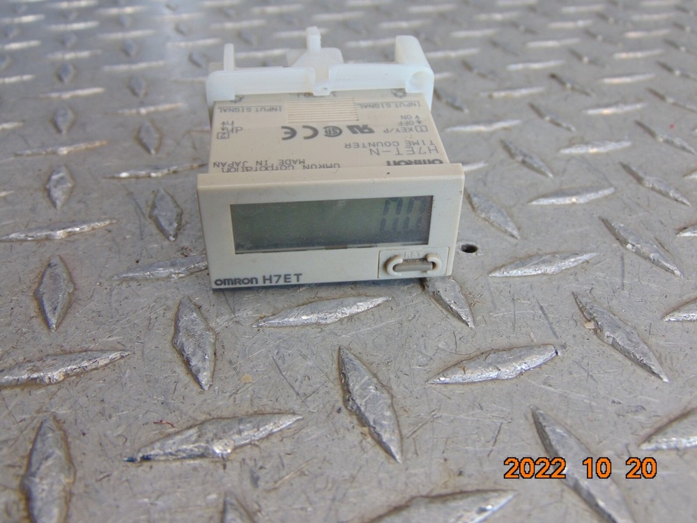 OMRON H7ET-N TIME COUNTER with BRACKET