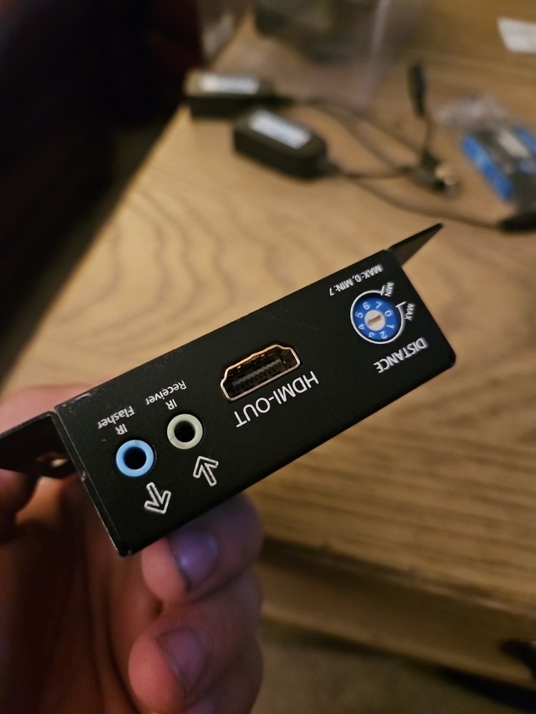 Binary B-320 1CAT- HDIR Receiver with Power Supply and IR Cord