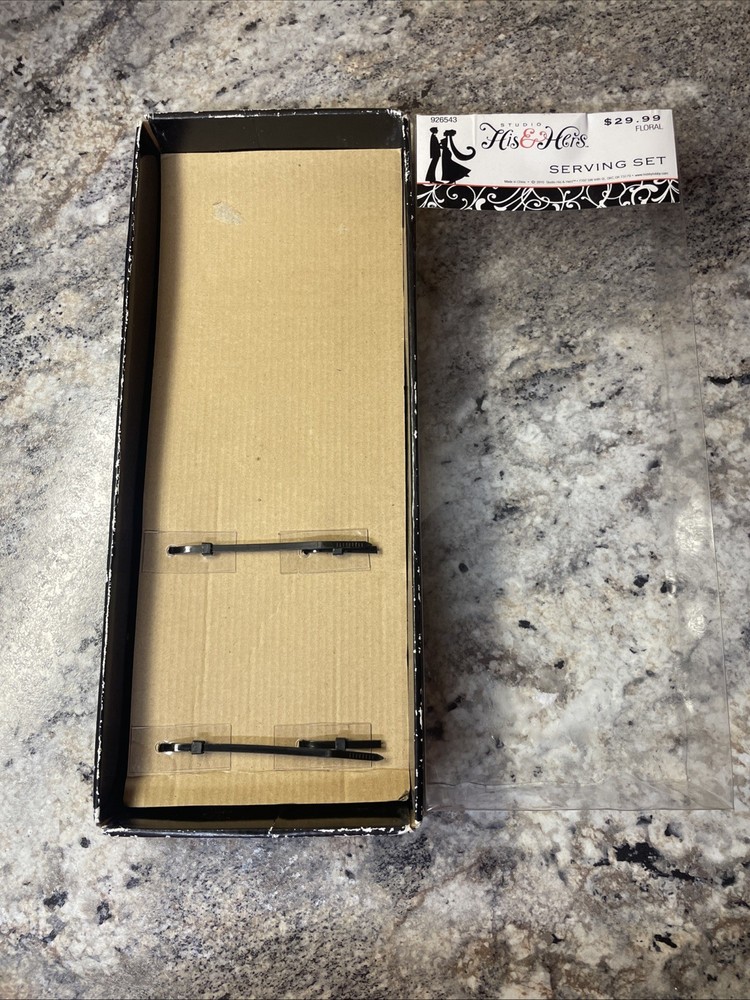 2010 His & Hers Wedding Serving Set
