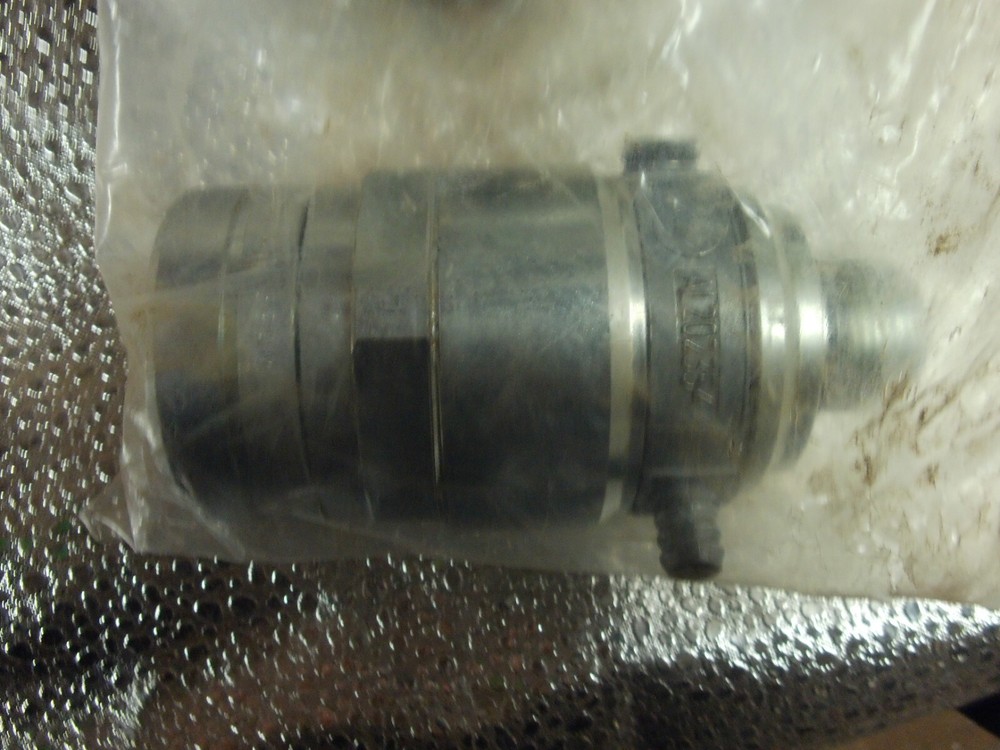 JOHN DEERE- HYD QUICK COUPLER SOCKET - AL202354/AL210587 - L&G SH3 BX4