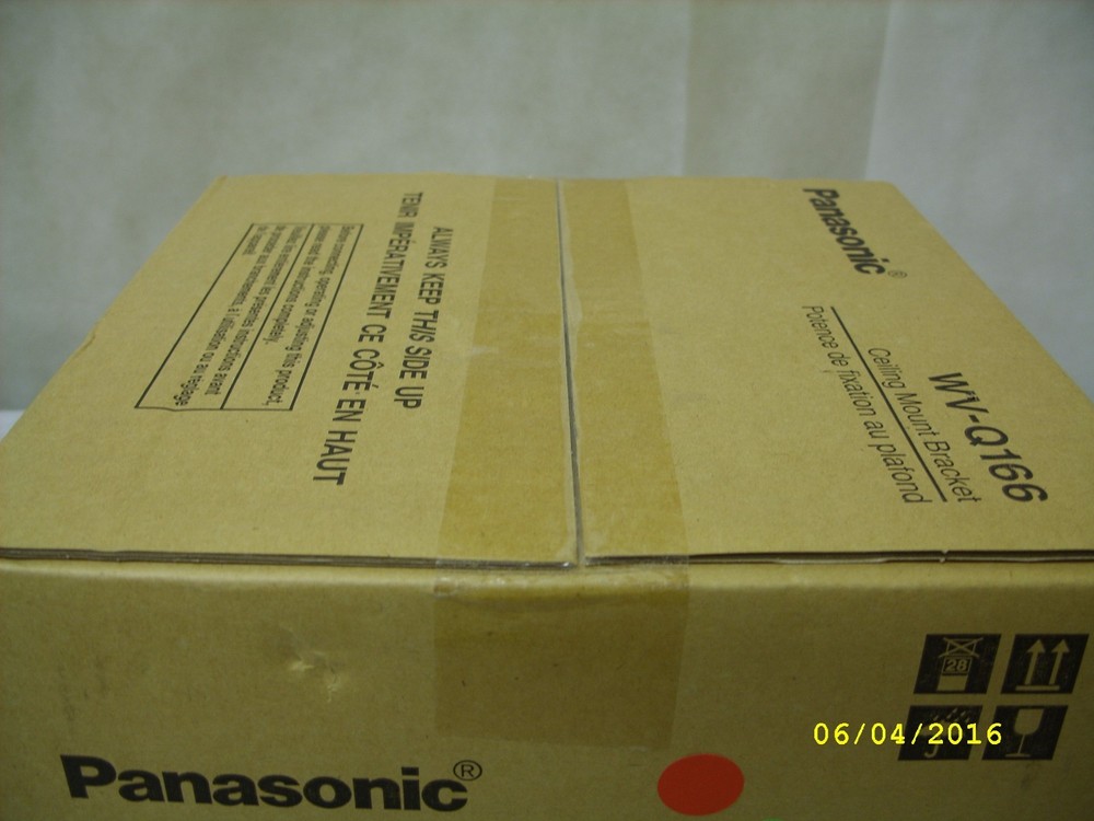 PANASONIC - SURVEILLANCE CAMERA FLUSH MOUNT BRACKET WV-Q166 *NOS*