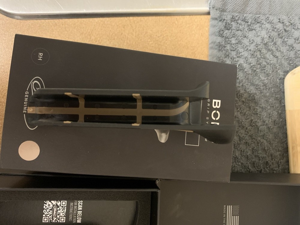 Mathews Bond Grip System Engage (Earth/Tan)