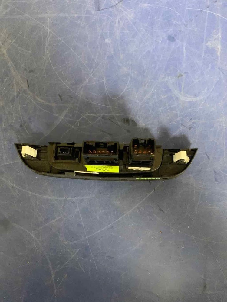 Emergency Light Button HYUNDAI TUCSON 12