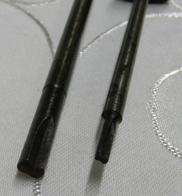 SNAP-ON 2PC BLACK HARD HANDLE CLUTCH HEAD SCREWDRIVER SET